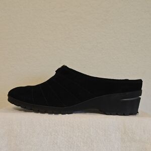 Cole Haan Black Women's Mules. Waterproof With Nike Air Heels. Size 8.5